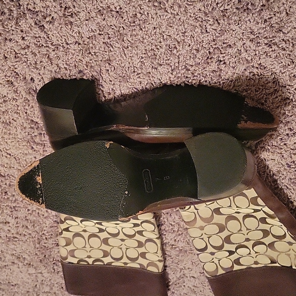 Coach Signature Boot - Picture 2 of 5